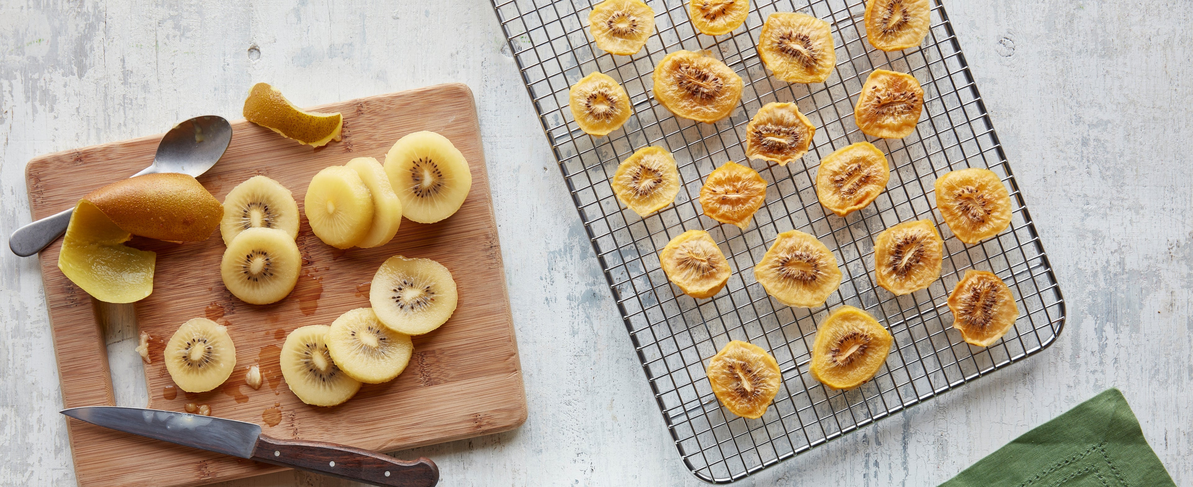 Dried golden kiwi